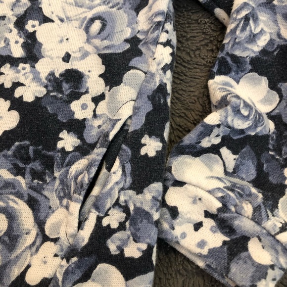 Rose Hoodie - Picture 3 of 6